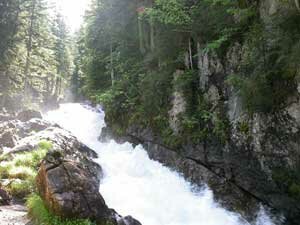 Les sept fontaines et les chutes de la Simme